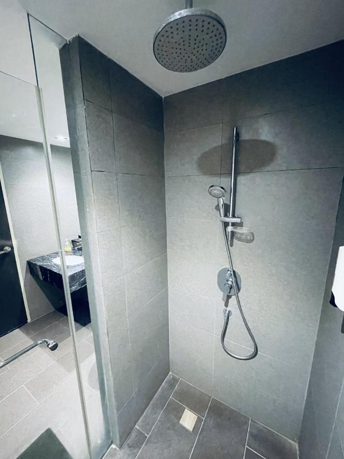 B.Suites 21 Kota Kinabalu Exterior foto
